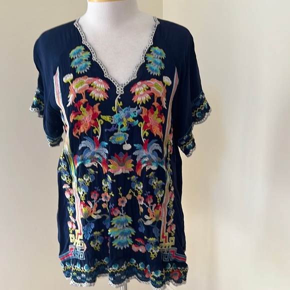 Johnny Was size M blue sky embroidered scalloped top